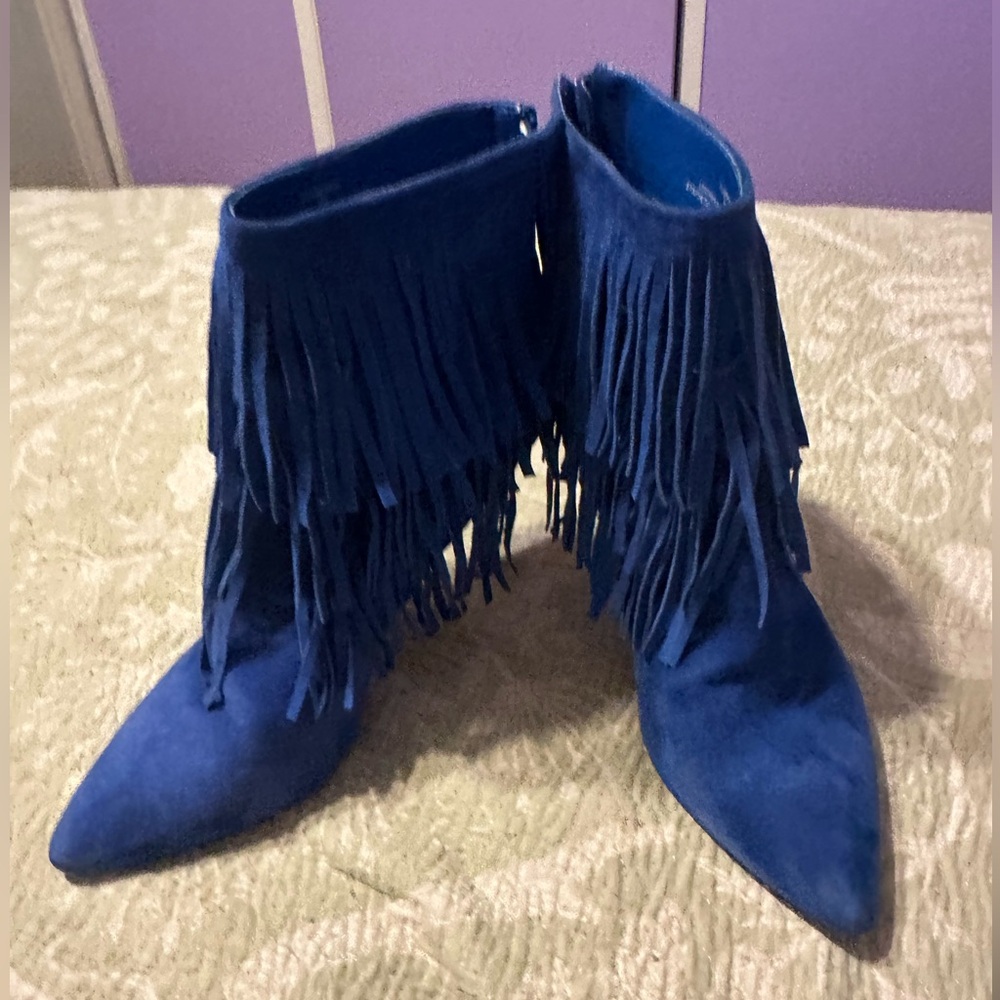 Size 7 Steve Madden Blue Fringe Women's Boots